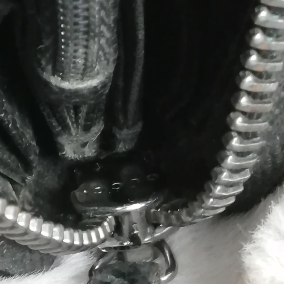 Authentic Gucci wallet - Picture 8 of 12